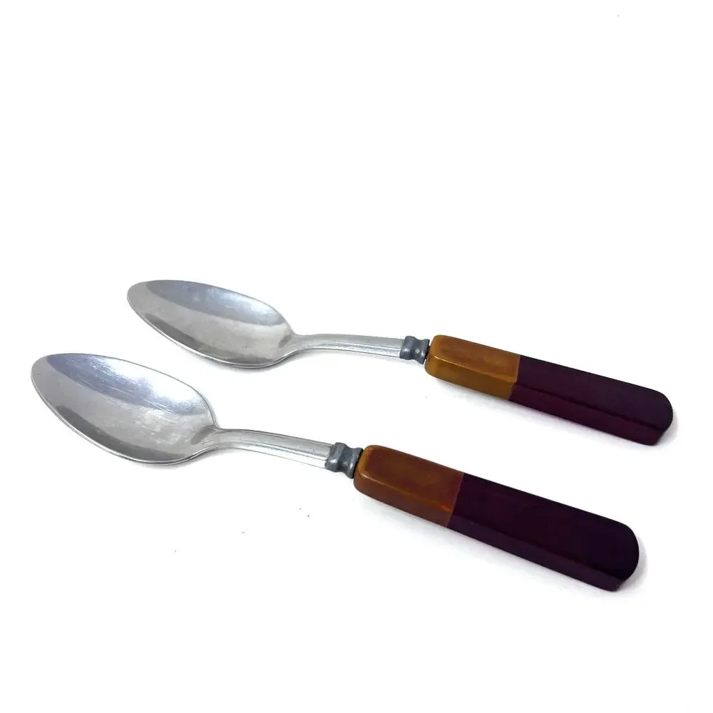 Unbranded vintage bakelite